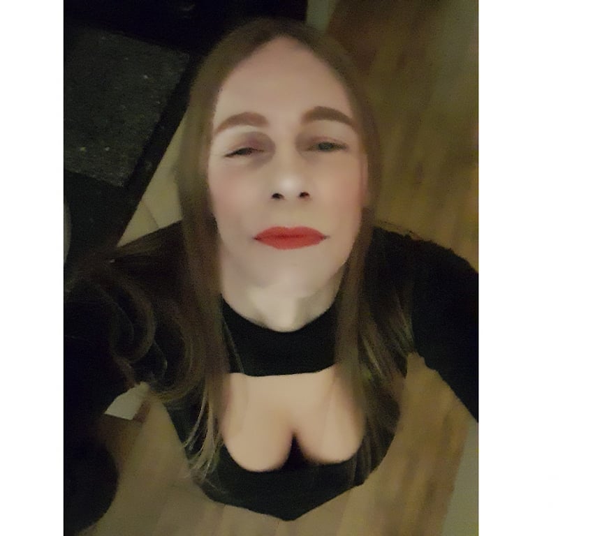 Trans Escorts Staffordshire Stoke-on-Trent - Photos for crossdresser katie