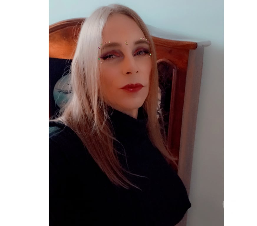 Trans Escorts Staffordshire Stoke-on-Trent - Photos for crossdresser katie