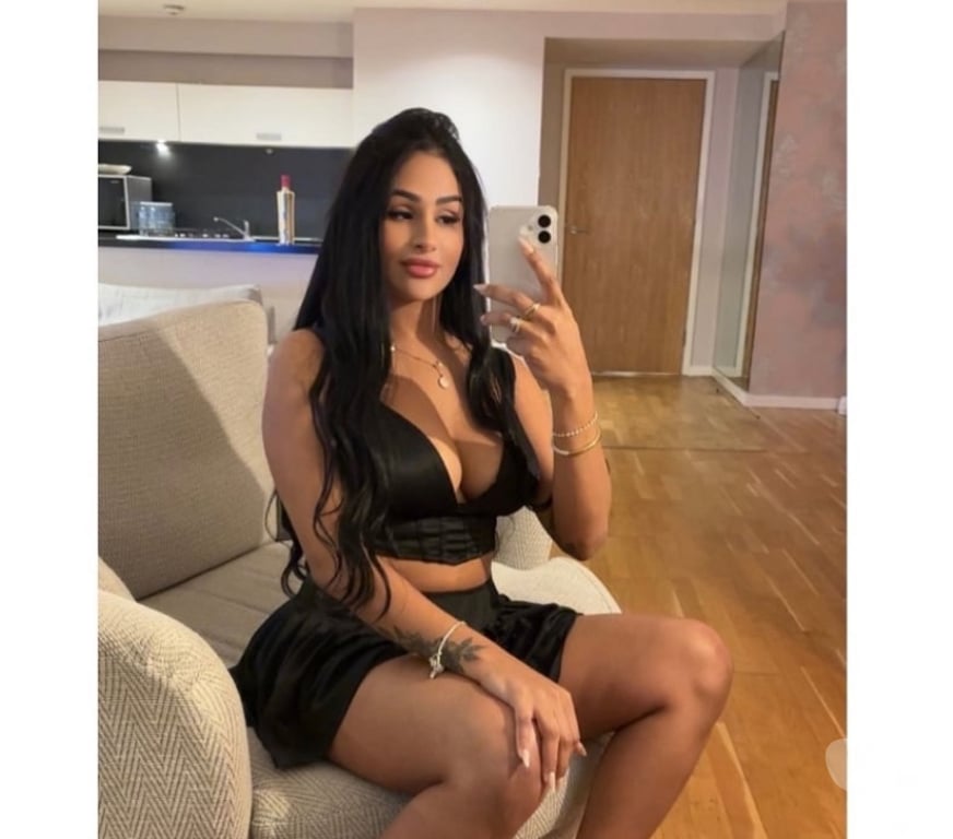 Escorts West London Hounslow - Photos for 😘curvy body❣️full party🤗👅👅