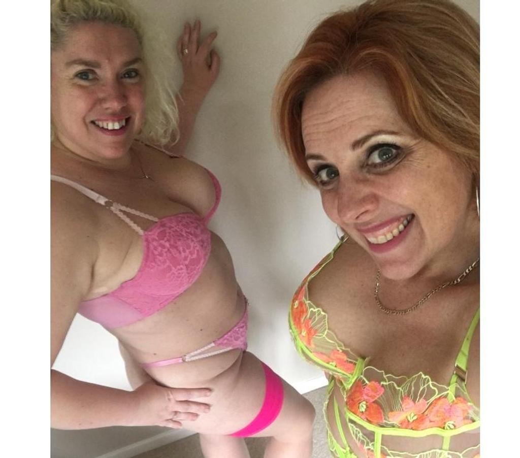 Escorts Nottinghamshire Mansfield - Photos for 20th to 26th March ONLY - Curvy Claire & Barby Escorts