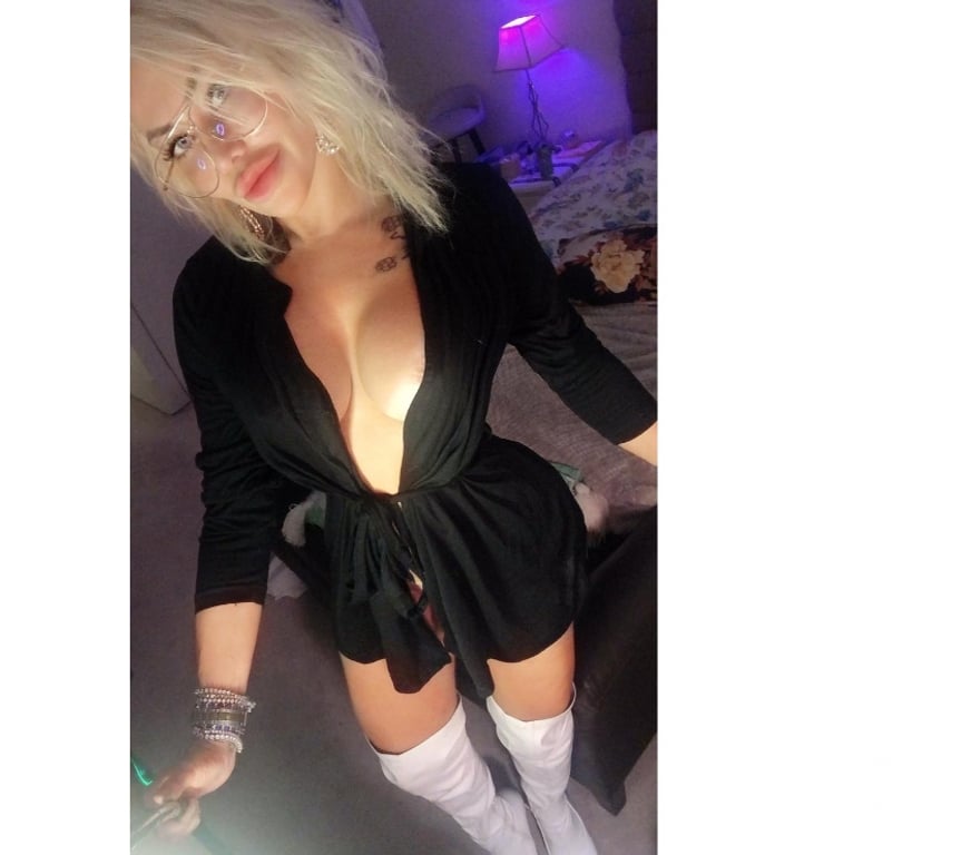 Escorts Essex Southend-on-Sea - Photos for 🔥🔥BELLECRYSTAL YOUR KIN KY QUEEN 🇧🇷 🔥🔥