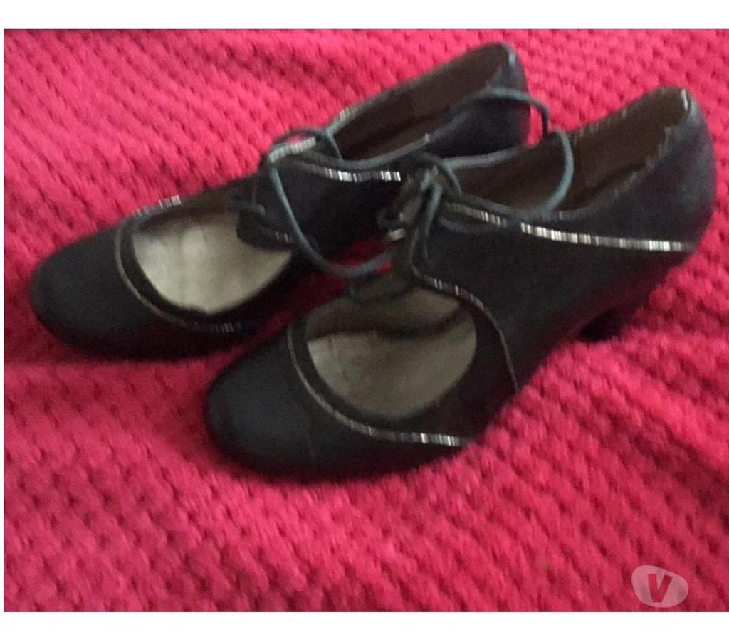 hand made dresses Hertfordshire Dacorum - Photos for Ladies Black Shoes size 5