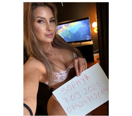 Escorts Glasgow City Centre Glasgow - Photos for 🔞Sophya💯REAL🔞 ! GFE.OWO.🫦 🖤🥂