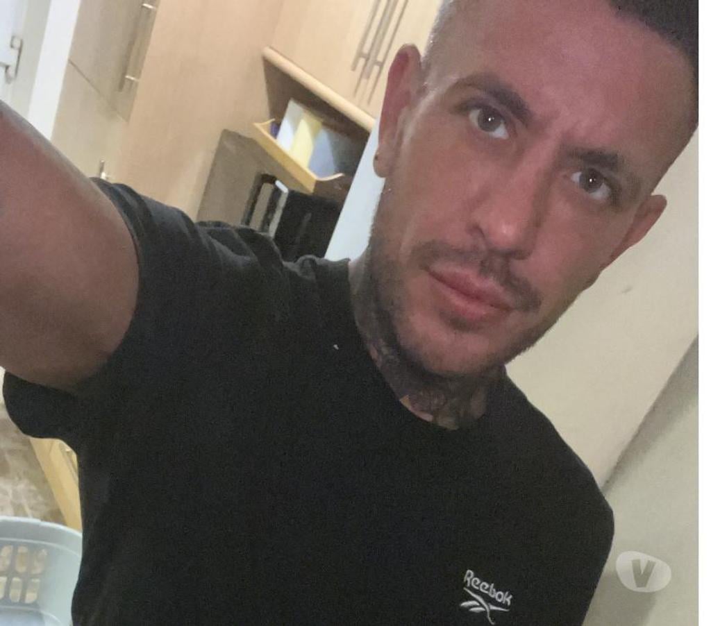 Gay massage Warrington Warrington Town Centre - Warrington - Photos for 2 Guys Horny & ready for fun!!