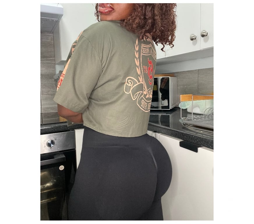 Escorts North West London Burnt Oak - North West London - Photos for Edgware - Curvy Ebony BRITISH Dominican Babe 100% REAL PICS