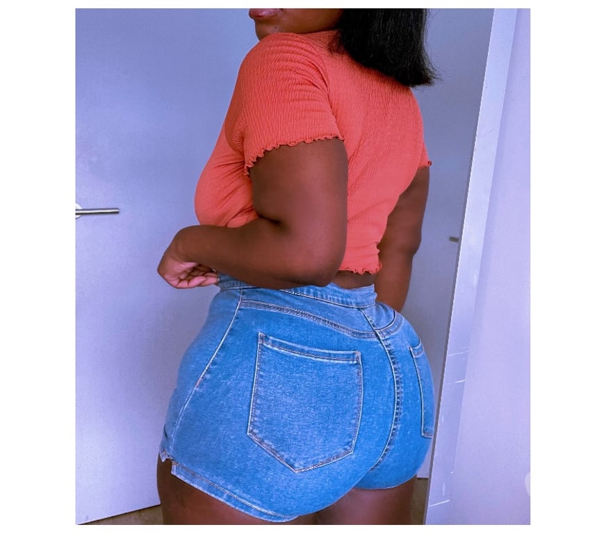 Escorts North West London Burnt Oak - North West London - Photos for Edgware - Curvy Ebony BRITISH Dominican Babe 100% REAL PICS