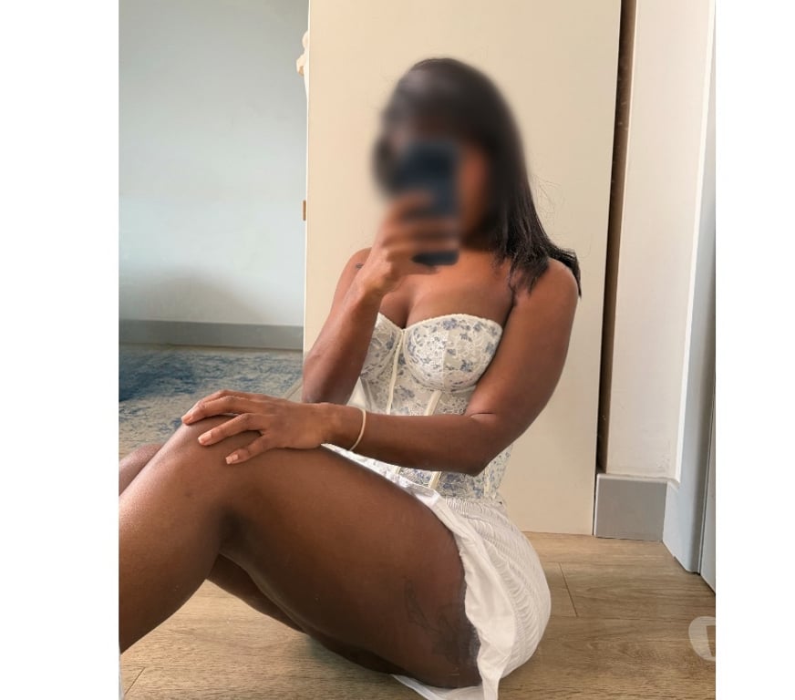 Escorts North West London Burnt Oak - North West London - Photos for Edgware - Curvy Ebony BRITISH Dominican Babe 100% REAL PICS