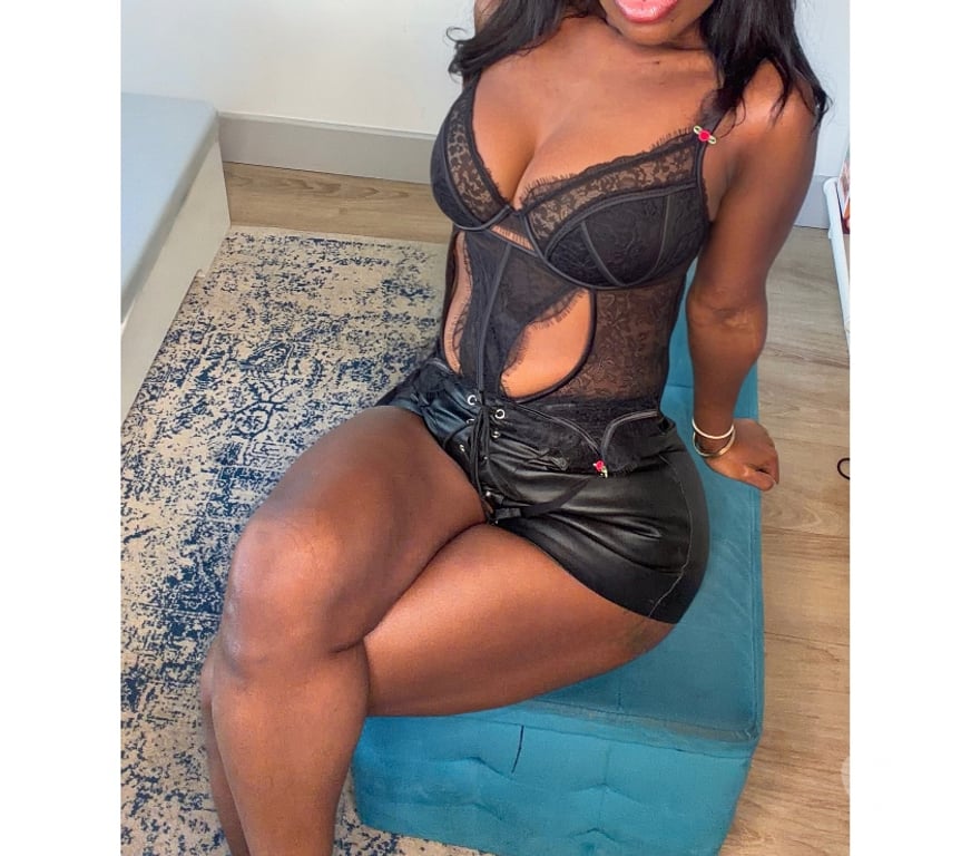 Escorts North West London Burnt Oak - North West London - Photos for Edgware - Curvy Ebony BRITISH Dominican Babe 100% REAL PICS