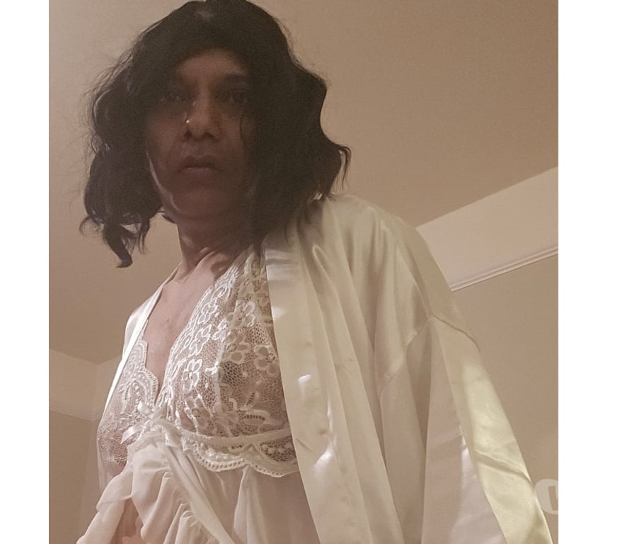 Gay Dating South East London New Cross - South East London - Photos for CD Indian Bottom seeks top guy!