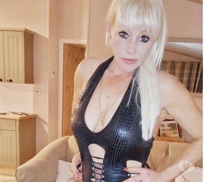 Photos for 🟢WEEKDAY FUN BRITISH 45YROLD CAM,CONTENT & PHONE🟢