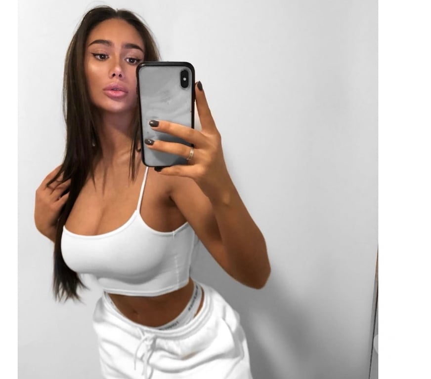 Escorts South West London South Wimbledon - South West London - Photos for Veronika FULL SERVICES 💛WIMBLEDON 💚