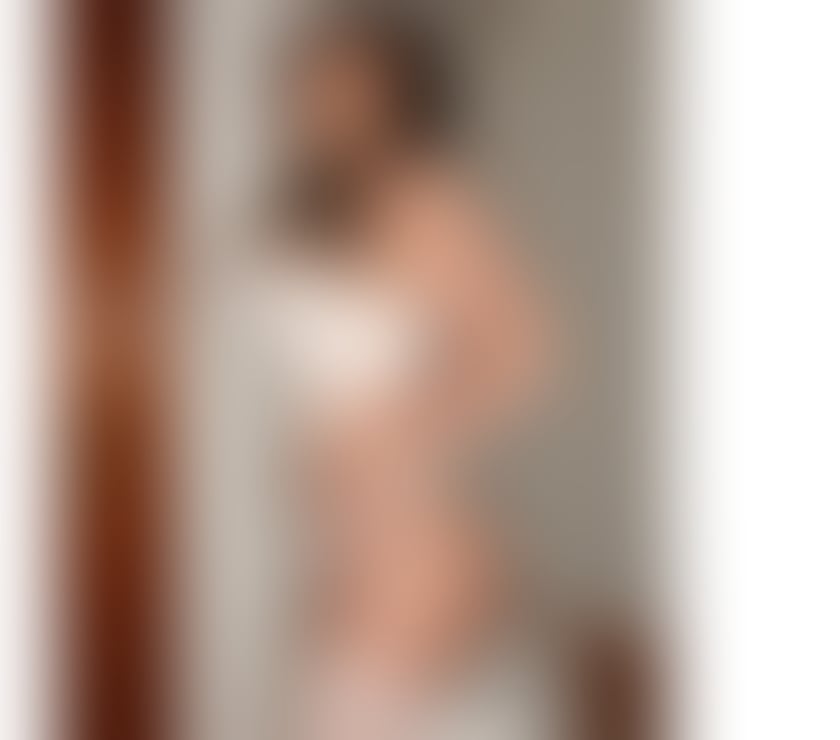 Escorts South West London Wimbledon - South West London - Photos for Sexy brazilian Lorena Cristal 🇧🇷🔥 party girl!!!