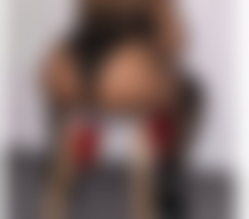 Photos for HOT 🔥 CARIBBEAN 🔥 MILF IN TOWN 😍😜 07729670005