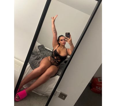  Escorts & Erotic Massage Huddersfield Kirklees - Photos for Diana new here PARTY GIRL