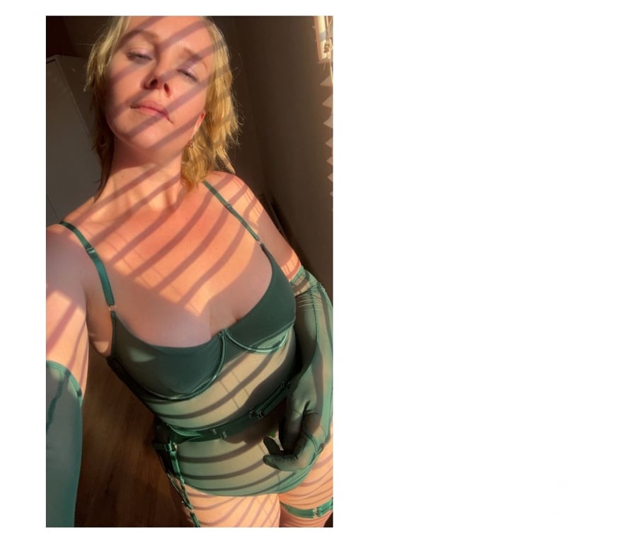Escorts West London Hounslow - Photos for Michelle 💥 MILF 💥Curvy 🐙 STRAPON
