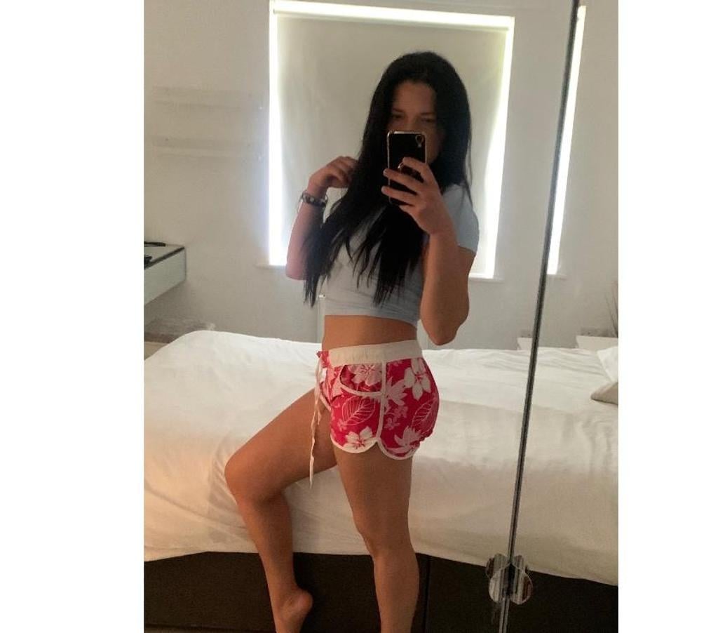 Escorts Wiltshire Swindon - Photos for Relaxing escape with a friendly girl.