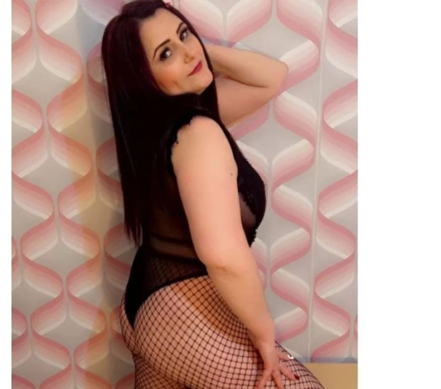 Escorts Bedfordshire Luton - Photos for Natasha😘 party girl😘