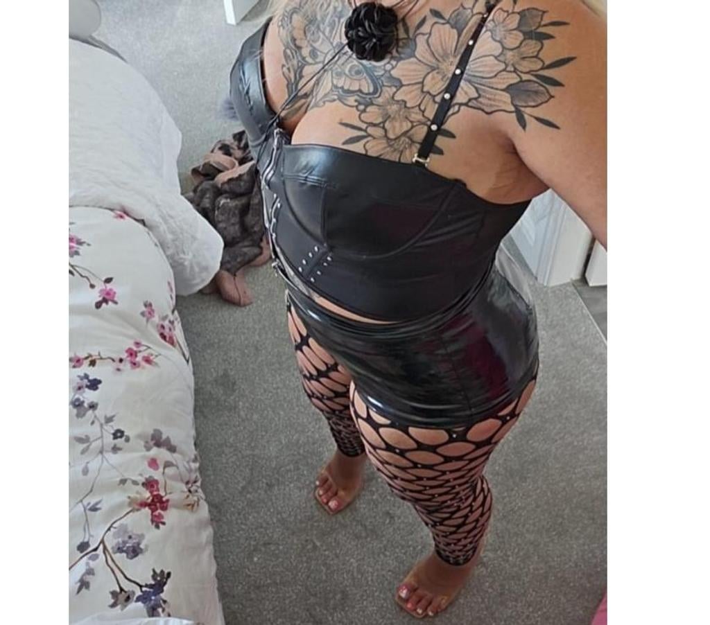 Escorts Leicestershire Charnwood - Photos for OUTCALL ONLY! super sexy milf 57yrs tasty af 😈☠️