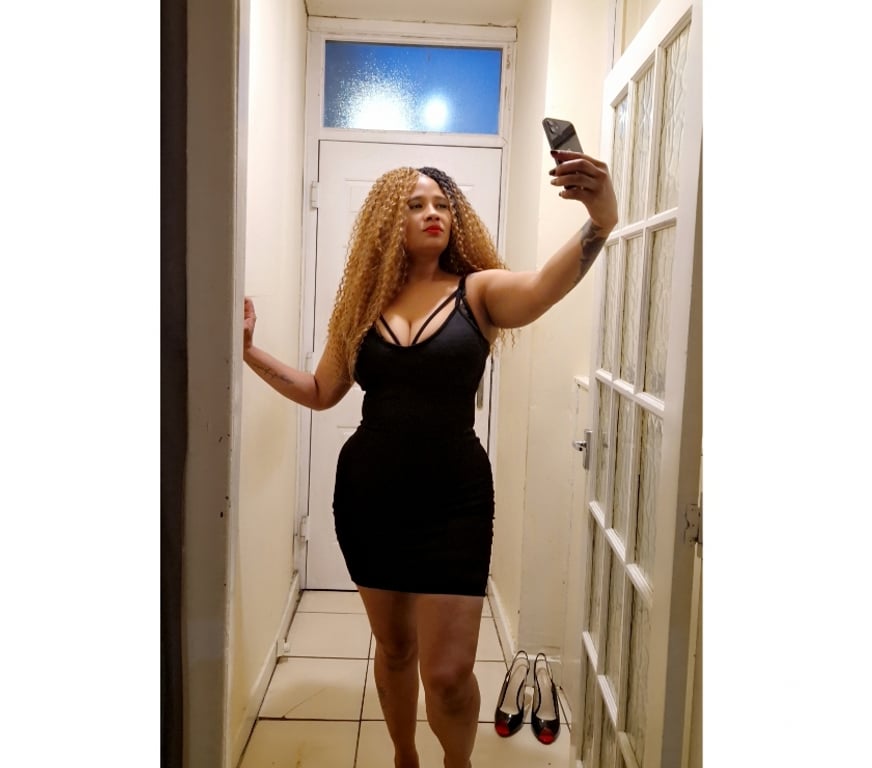 Escorts Edinburgh Edinburgh - Edinburgh - Photos for Anny Caribbean relaxing massage oíl and gel