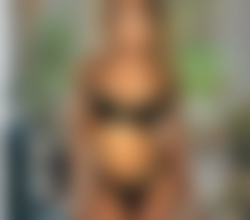 Trans Escorts Tyne and Wear Newcastle upon Tyne - Photos for Feminine Southeast Asian Pre-op Transwoman