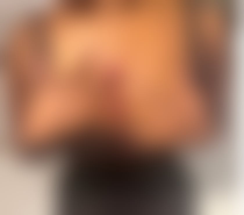 Escorts West London Hillingdon - Photos for young,curvy and elegant babe for your pleasure