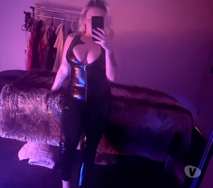 Escort Swansea City Centre Swansea - Wales - Photos for Nuru massage and milking table Swansea Welsh blonde