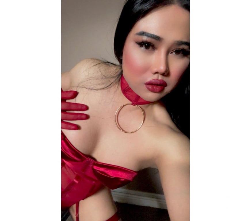 Escorts South Yorkshire Barnsley - Photos for Sexy Sara ts now in Barnsley town 👙💋