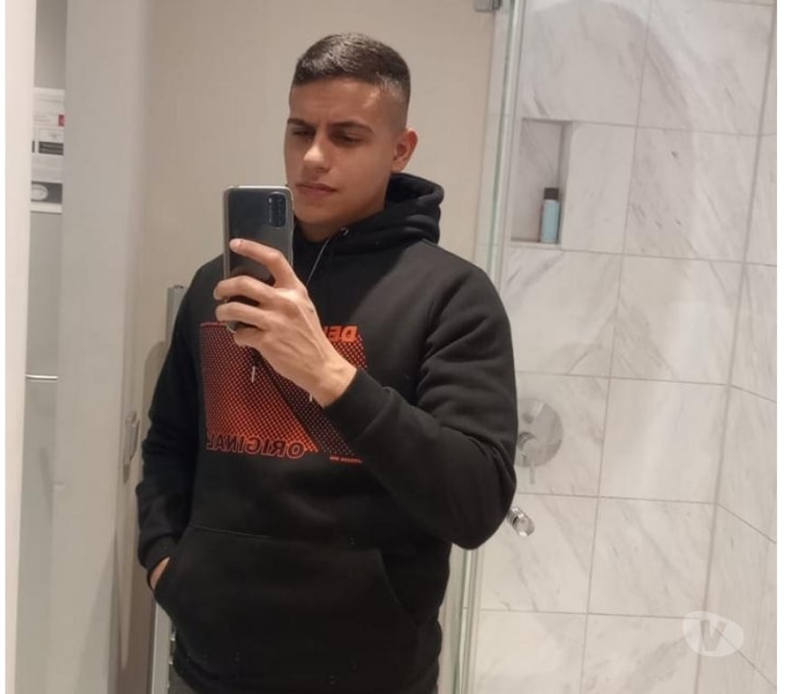  Gay massage Surrey Guildford - Photos for ALYSON YOUNG 20 IDADE TOP