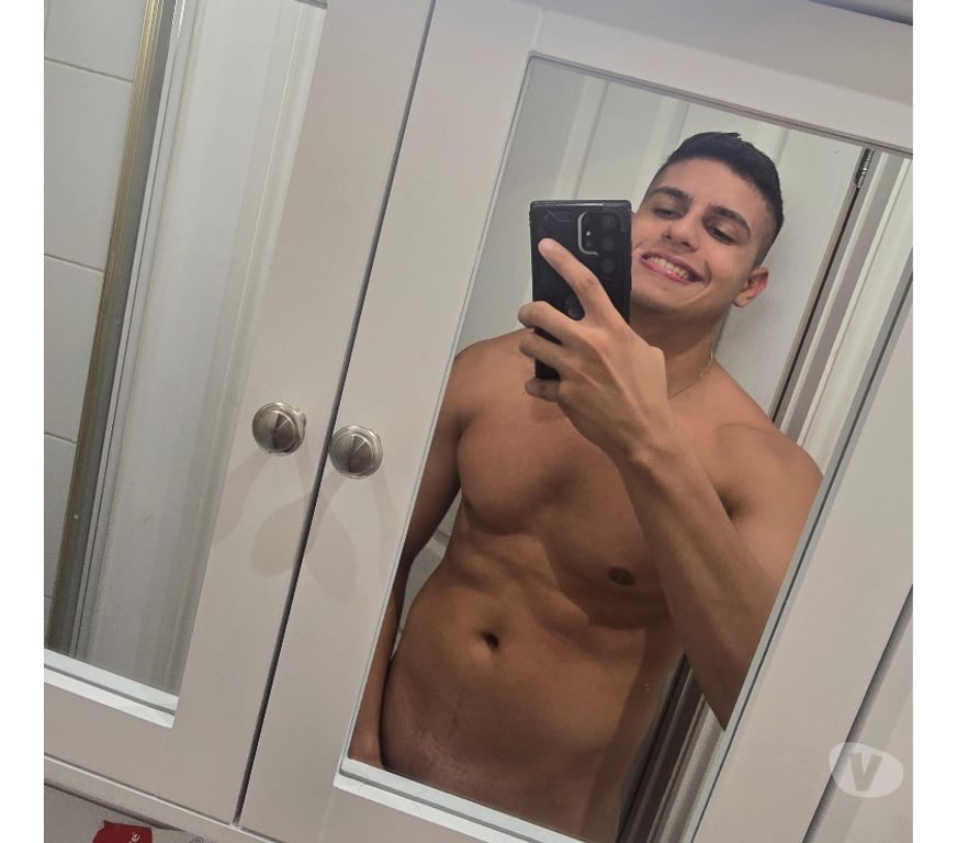  Gay massage Surrey Guildford - Photos for ALYSON YOUNG 20 IDADE TOP