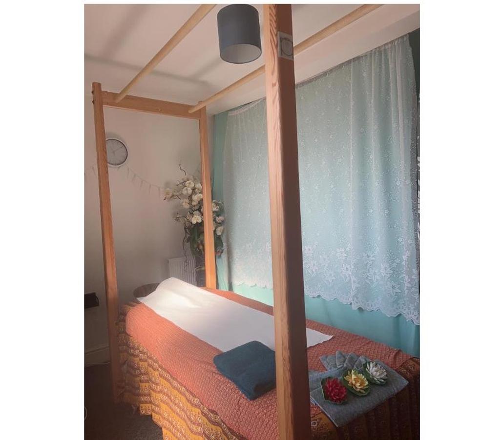 Escorts Lincolnshire North Lincolnshire - Photos for Meena Thai massage, Full body relaxing massage in DN18