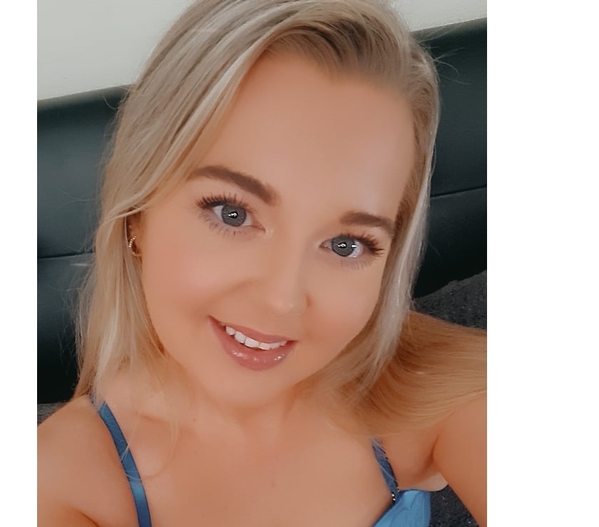 Photos for Cute blonde next door 07845119540 msg PAYDAY OFFERS