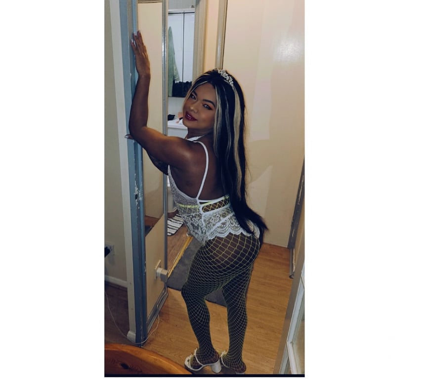  Gay massage Hull Hull City Centre - Hull - Photos for Lady Lia masseur and curious Brazilian escort