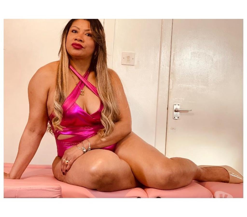 Escorts Glasgow Glasgow City Centre - Glasgow - Photos for Luiza Hot Brazilian