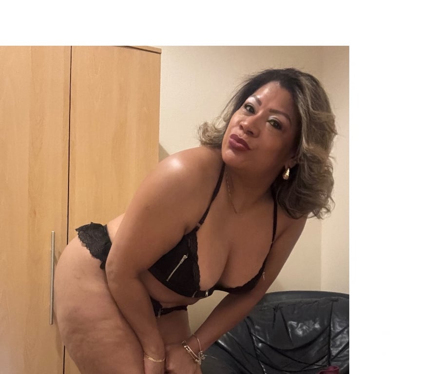 Escorts Glasgow Glasgow City Centre - Glasgow - Photos for Luiza Hot Brazilian