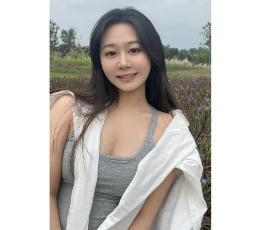 Escorts Greater Manchester Trafford - Photos for I'm Julie and I provide Thai massage