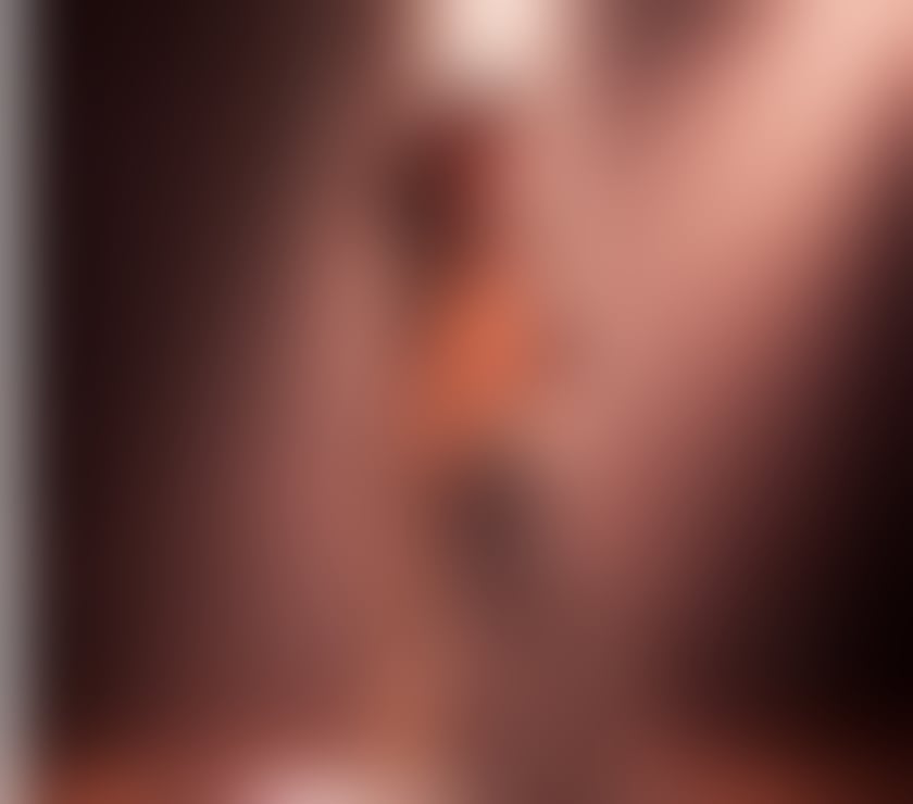 Trans Escorts South West London Earl`s Court Station - South West London - Photos for Pretty and petite ladyboi 4 u