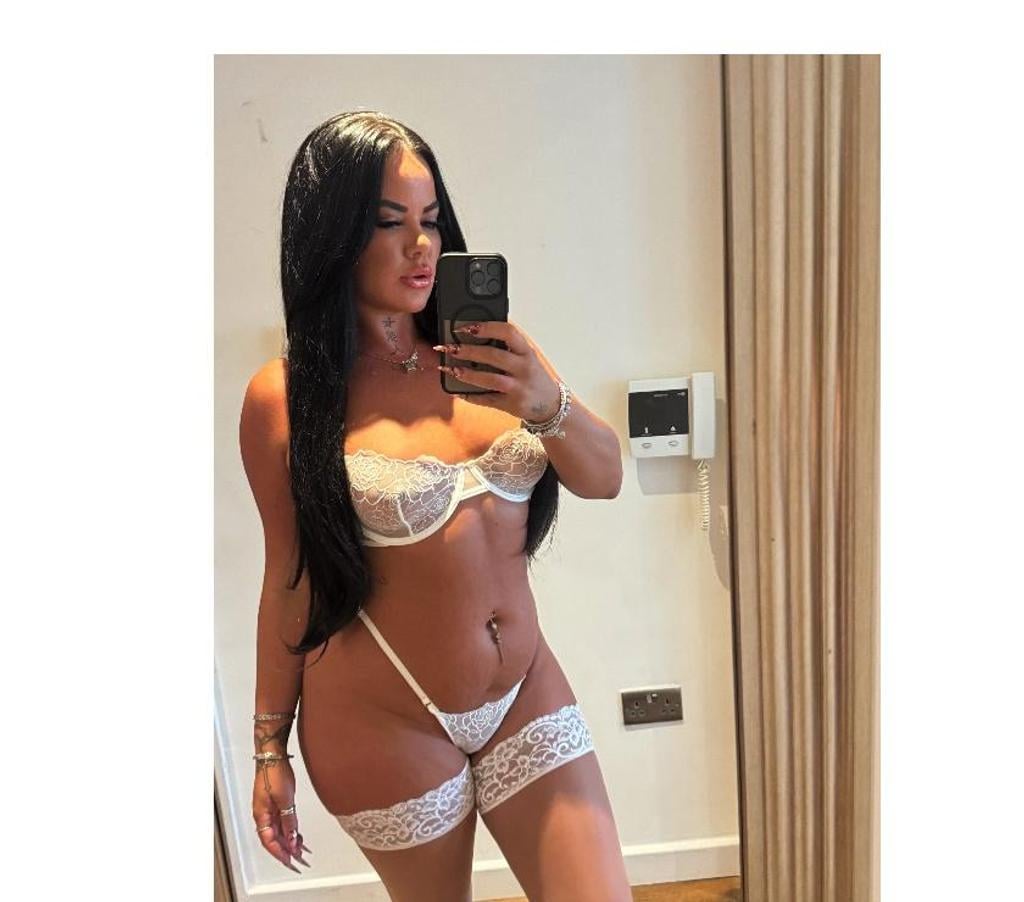 Escorts West Yorkshire Leeds - Photos for 😈NAUGHTY EX STRIPPER😈 WITH A JUICY ASS🍑