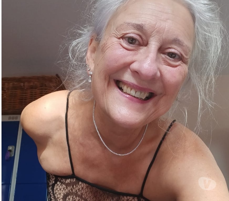 Escorts Leicestershire Leicester - Photos for Louise1955 Mature Escort