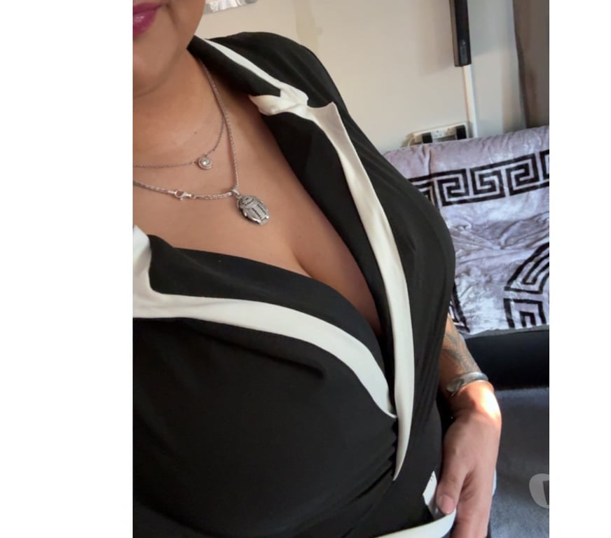 Escorts Leicestershire Leicester - Photos for Alice – Confident, Flirtatious & Discreet