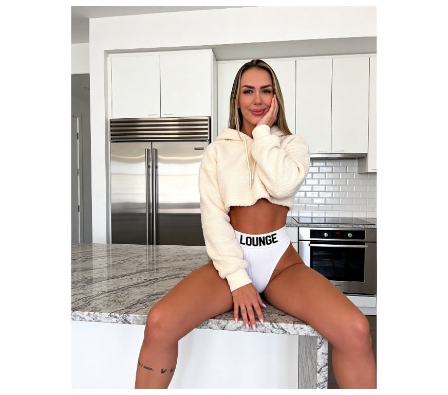 Escorts Hertfordshire Broxbourne - Photos for 🔥 CURVY BLONDE BOMBSHELL - EN8 WALTHAM CROOS🔥