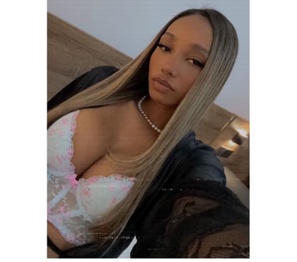 Escorts Golders Green North West London - Photos for Last week in 🇬🇧classy ❤️ elegant ❤️ brazilian