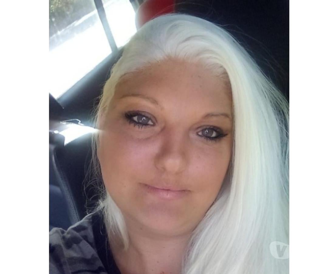 Escorts Essex Basildon - Photos for Big busty blonde looking for fun