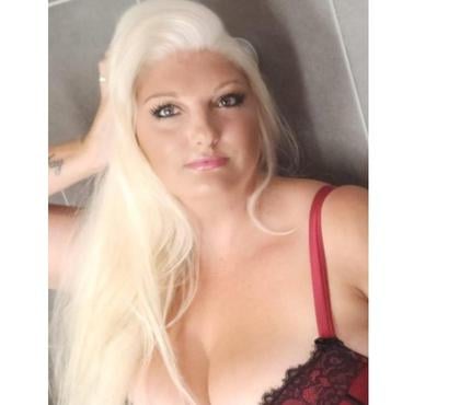  Escorts Laindon Basildon - Photos for Big busty blonde looking for fun