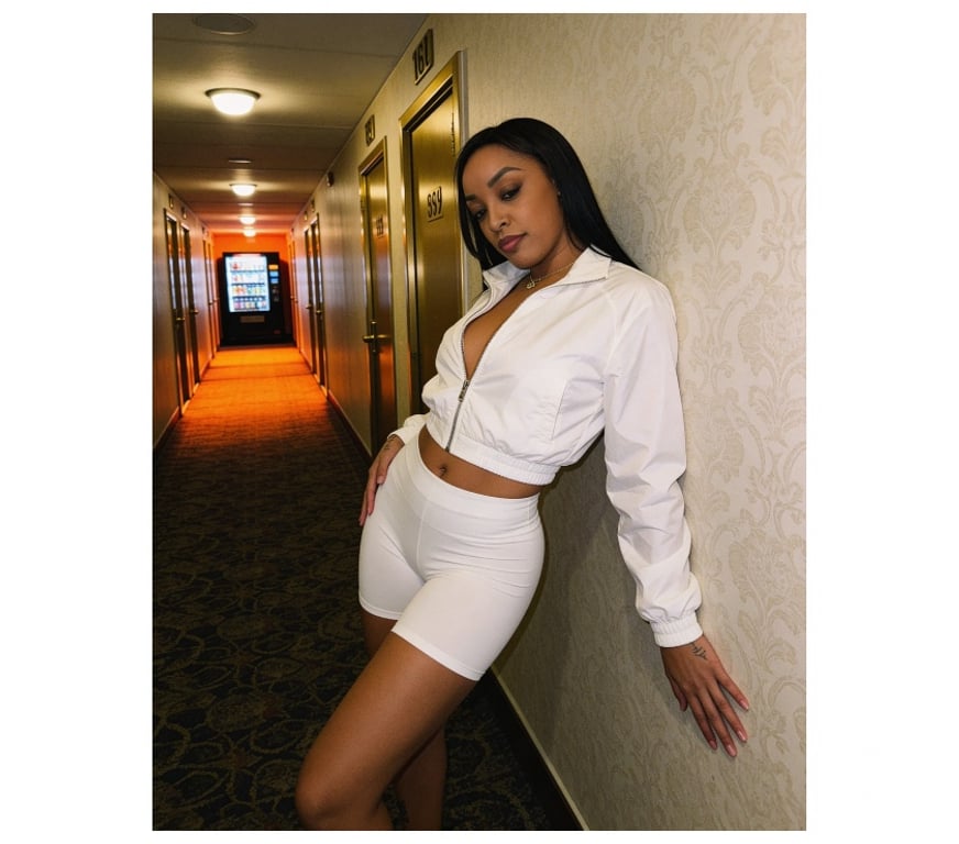 Escorts West London Hounslow - Photos for 🔥 CURVY BRUNETTE BOMBSHELL - TW3 HOUNSLOW🔥