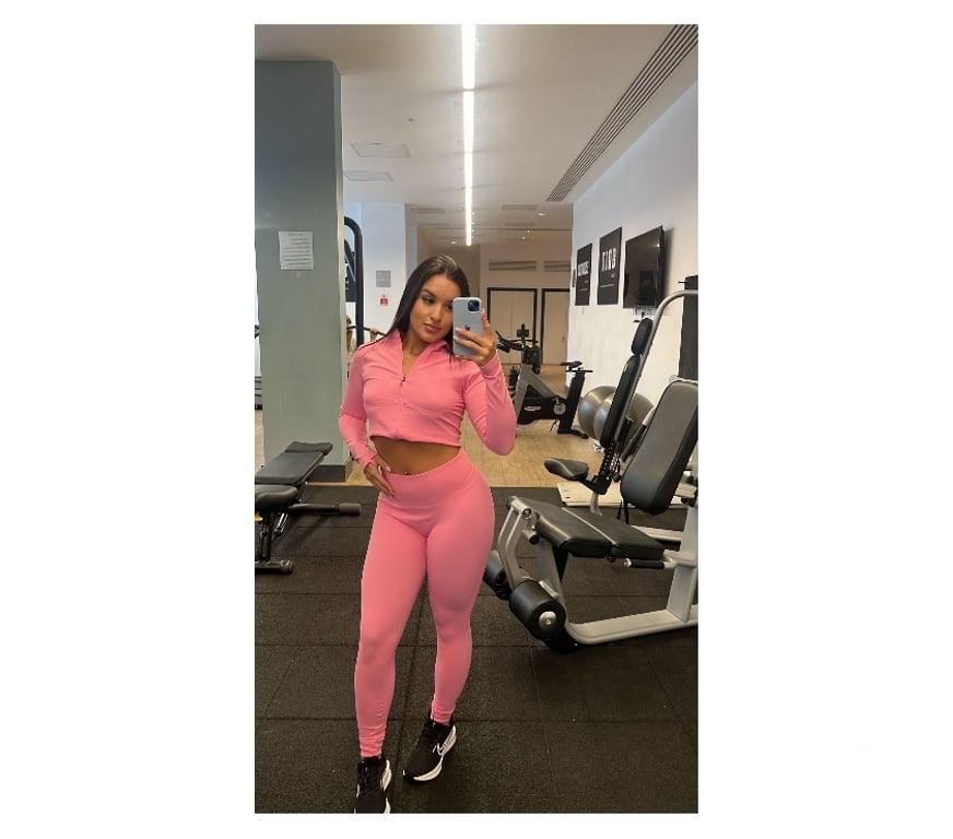 Escorts West London Hounslow - Photos for 🍑 Curvy Brunette Goddess in Hounslow ✨ 💋