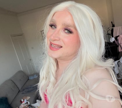 Trans Kensal Rise Station North West London - Photos for Green Eyes💚hot meet plus vids