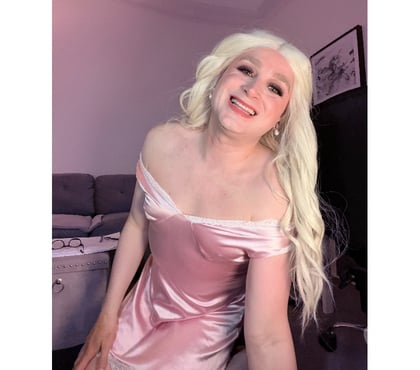 Trans Kensal Rise Station North West London - Photos for Green Eyes 💚hot meet plus vids
