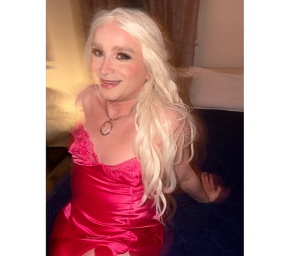 Trans Kensal Rise Station North West London - Photos for Polish TV 🩷meet videos available