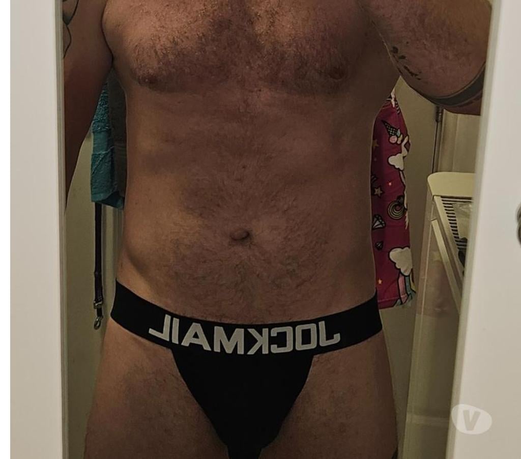Gay massage Wiltshire Salisbury - Wiltshire - Photos for Tall hung rugby playing builder