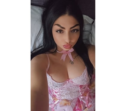 Photos for Eliza sexy party girl 🥳😘07459460557